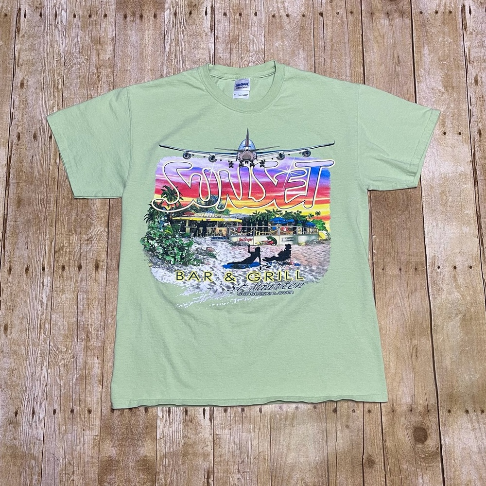 Graphic‎ tee - Picture 2 of 4